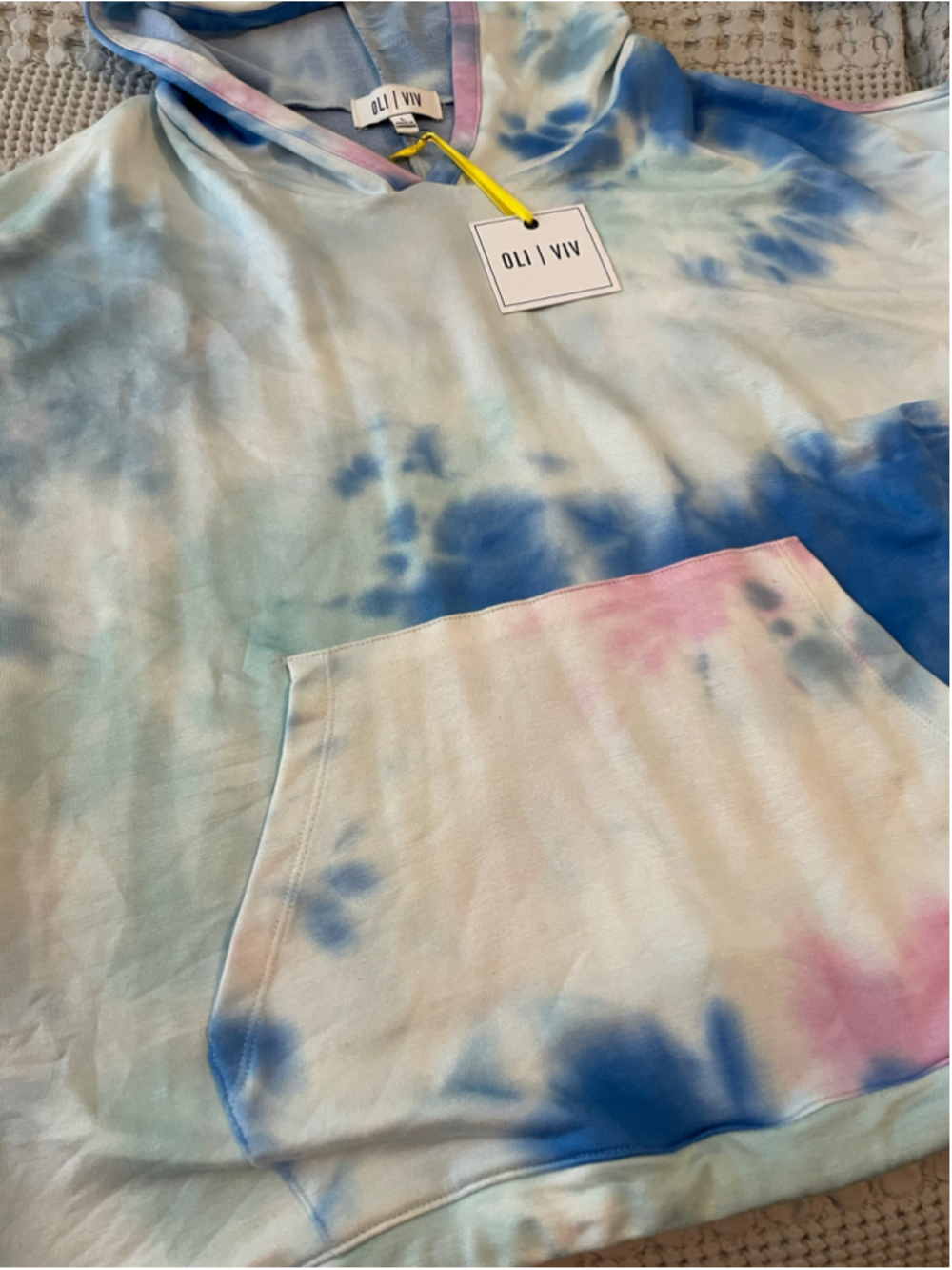 Women's Oli & Viv Tie-Dye Hoodie athleisure top Size L loungewear watercolor - Picture 2 of 6